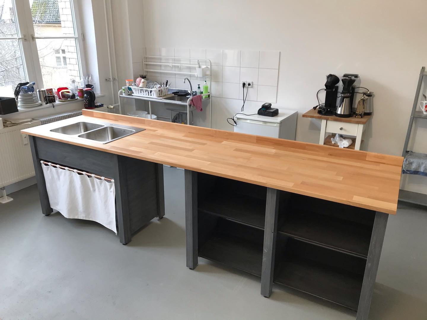 Trestle Dining Table & Bench Set