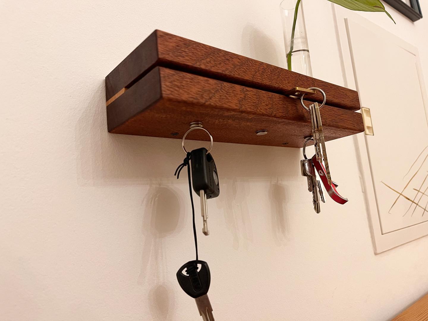 Wall-Mounted Key Rack